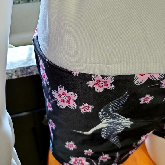 Bathing suit with skirt/shorts - Picture 7 of 8